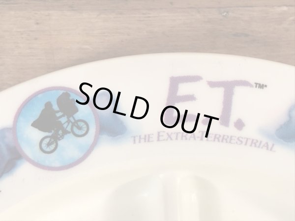 イーティーのプラスチック製のビンテージプレート