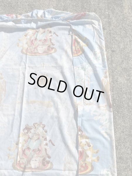 イーティーのツインサイズのビンテージボックスシーツ