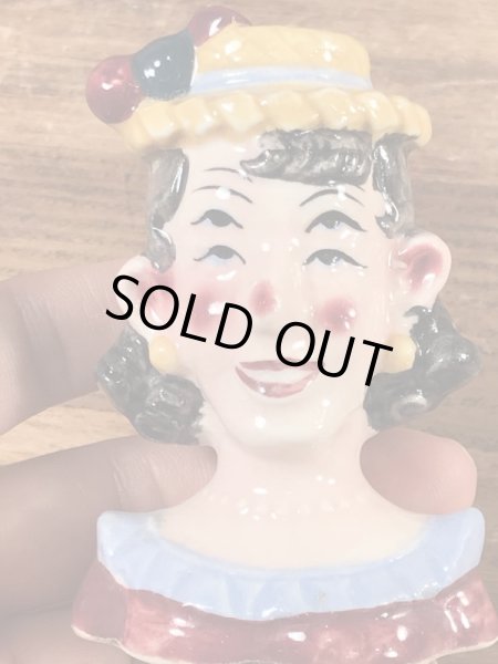 酔っ払いの四つ目のビンテージ塩コショウ入れ