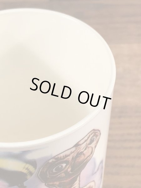 イーティーのプラスチック製のビンテージプラカップ