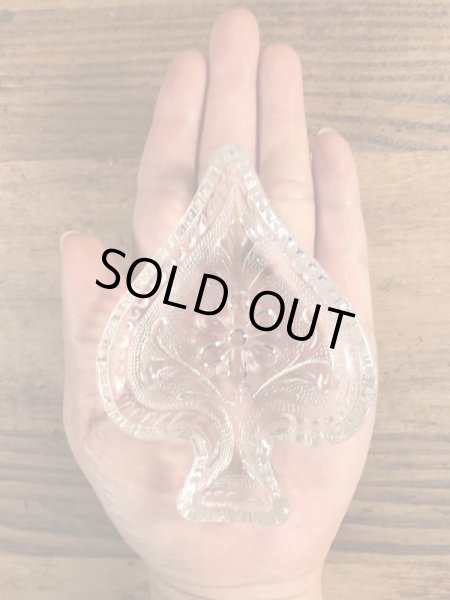 トランプのスペードの形のヴィンテージアシュトレイ