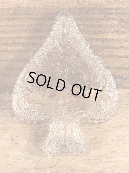 トランプのスペードの形のヴィンテージアシュトレイ