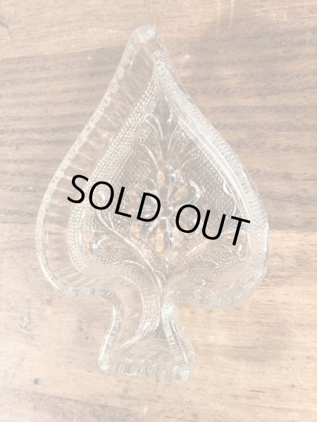 トランプのスペードの形のヴィンテージアシュトレイ