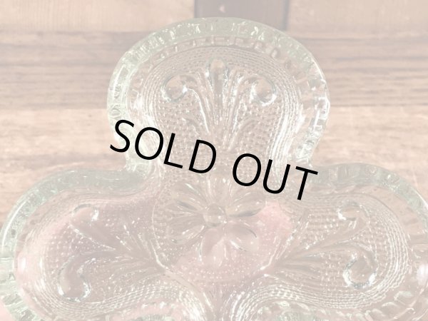 クローバーのガラス製のビンテージ灰皿