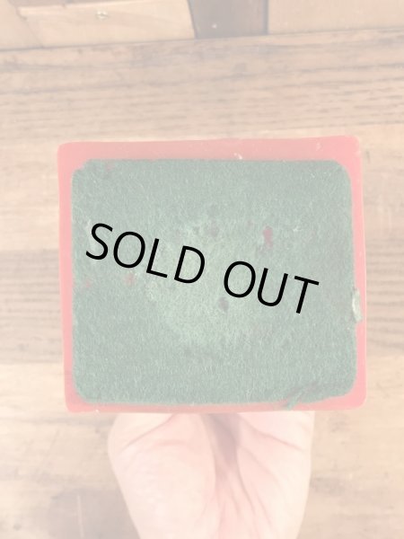 R. & W.Berries社製のレッドデビルのヴィンテージメッセージドール