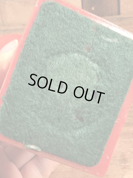 R. & W.Berries社製のレッドデビルのヴィンテージメッセージドール