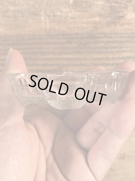 トランプのスペードの形のヴィンテージアシュトレイ