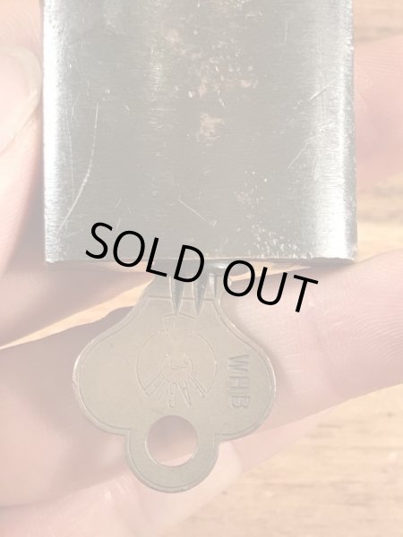 ミリタリー物の真鍮製のビンテージ南京錠