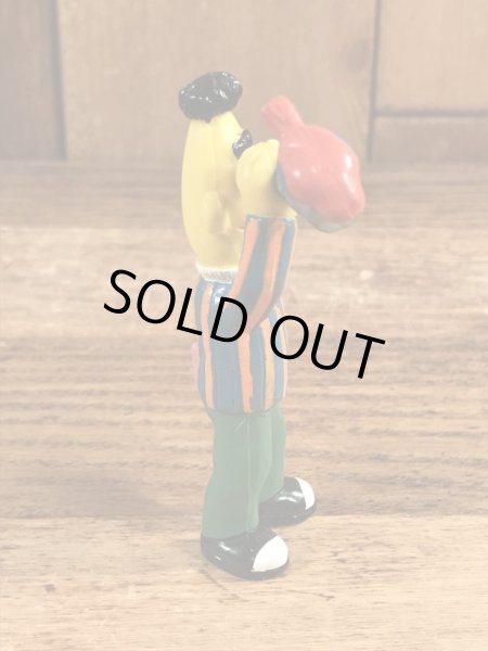 セサミストリートのバートのビンテージPVC製フィギュア