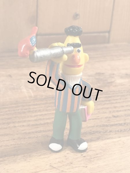 セサミストリートのバートのビンテージPVC製フィギュア