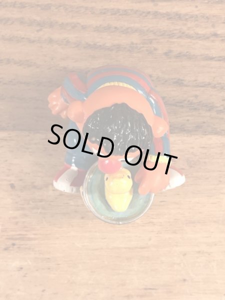 セサミストリートのアーニーのビンテージPVCフィギュア