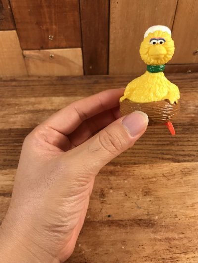 画像1: Applause Sesame Street Big Bird “Sled” PVC Figure　ビッグバード　ビンテージ　PVCフィギュア　セサミストリート　80年代