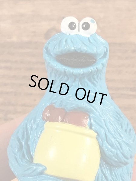 セサミストリートのクッキーモンスターのビンテージPVC製フィギュア