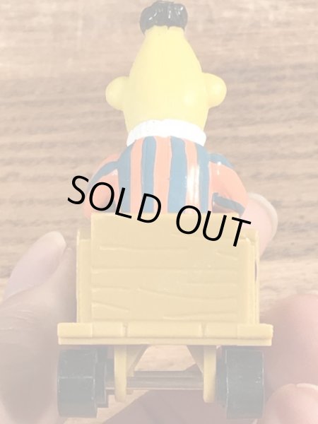 セサミストリートのバートのヴィンテージPVCフィギュア