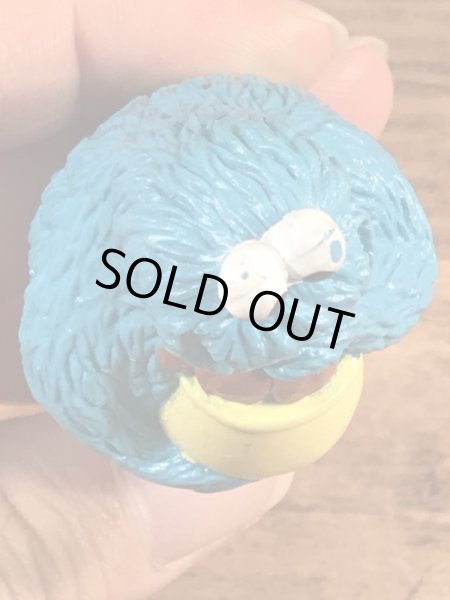 セサミストリートのクッキーモンスターのビンテージPVC製フィギュア