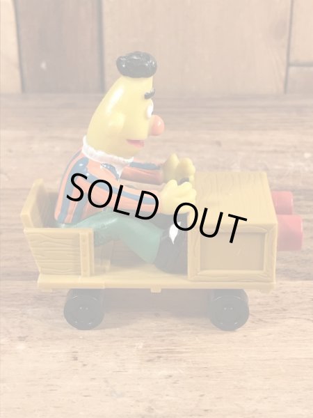 セサミストリートのバートのビンテージカートイ