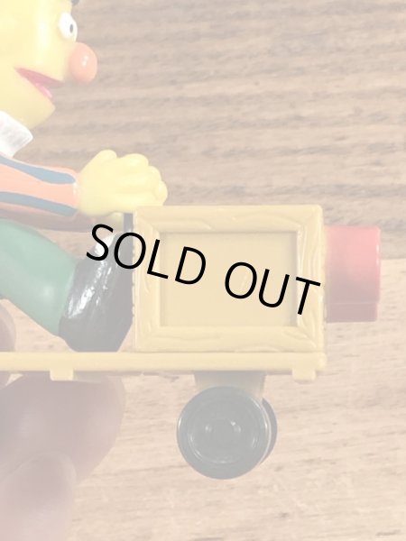 セサミストリートのバートのヴィンテージPVCフィギュア