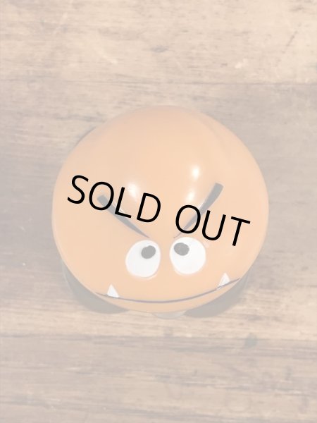 スーパーマリオブラザーズのクリボーのビンテージミールトイ