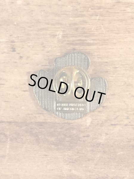 スーパーマリオの尻もちのヴィンテージピンズ