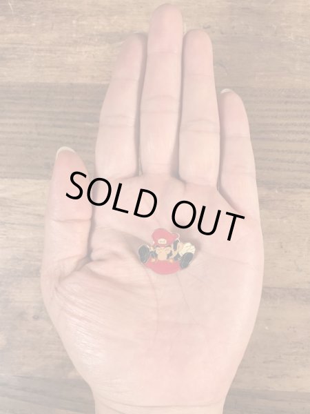 スーパーマリオブラザーズのエナメル加工のビンテージピンバッチ