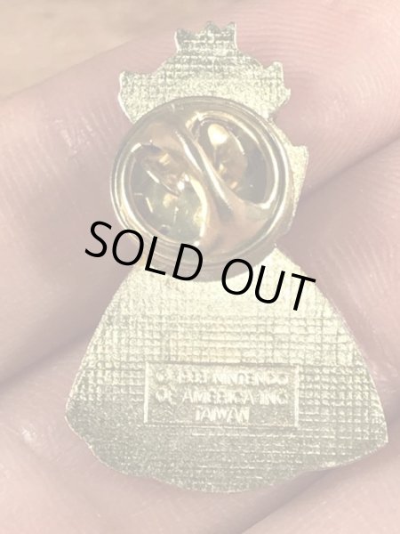 スーパーマリオブラザーズのエナメル加工のビンテージピンバッチ