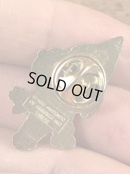 スーパーマリオブラザーズのエナメル加工のビンテージピンバッジ