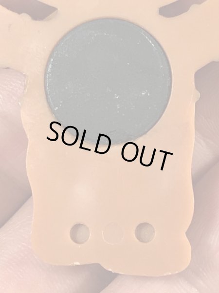 アドバタイジングキャラクターのスニッカーズベアのヴィンテージマグネット