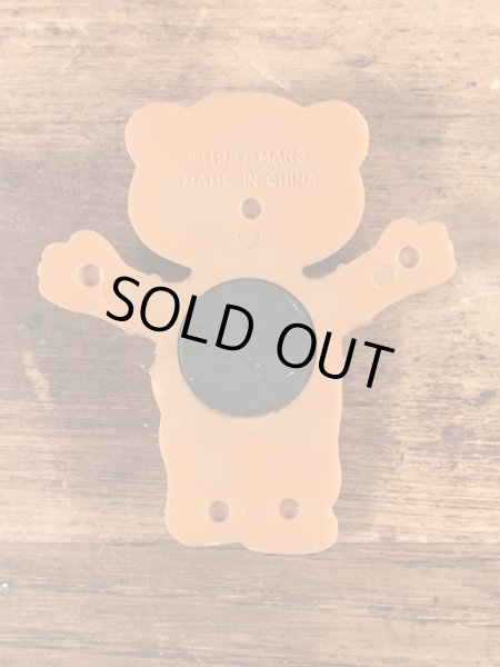 アドバタイジングキャラクターのスニッカーズベアのヴィンテージマグネット