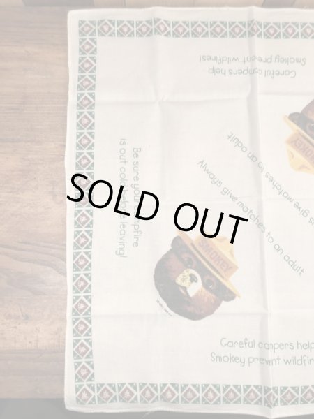 アドバタイジングキャラクターのスモーキーベアのヴィンテージバンダナ