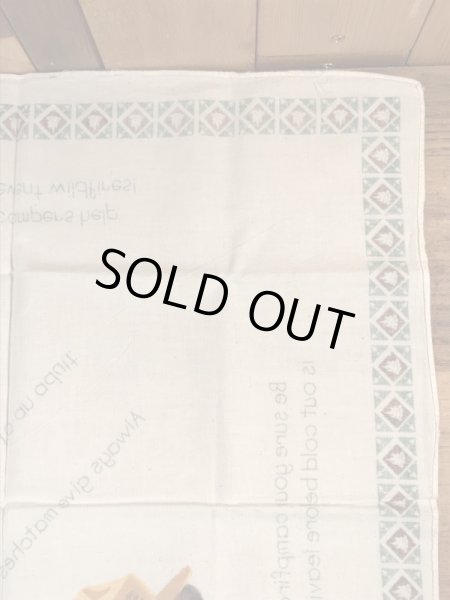 企業キャラクターのスモーキーベアのビンテージバンダナ