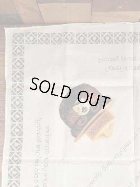 アドバタイジングキャラクターのスモーキーベアのヴィンテージバンダナ