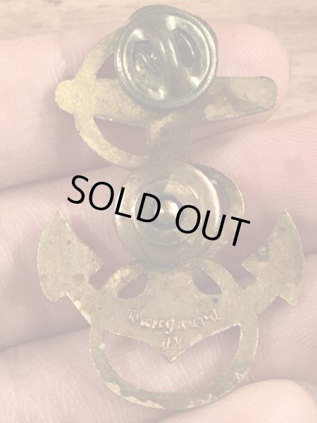 USネイビーのアンカーのビンテージピンバッジ