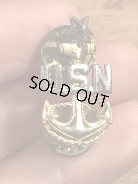 ミリタリー物のUSネイビーのヴィンテージピンズ