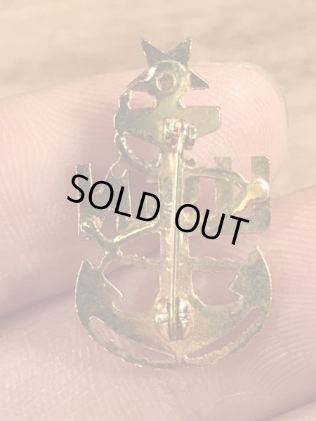 ミリタリーのUSネイビーのビンテージピンバッジ