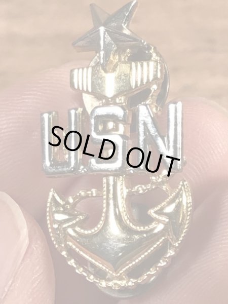 ミリタリー物のUSネイビーのビンテージピンバッチ