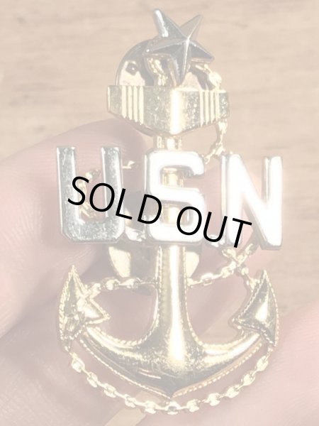 ミリタリー物のUSNのヴィンテージピンズ