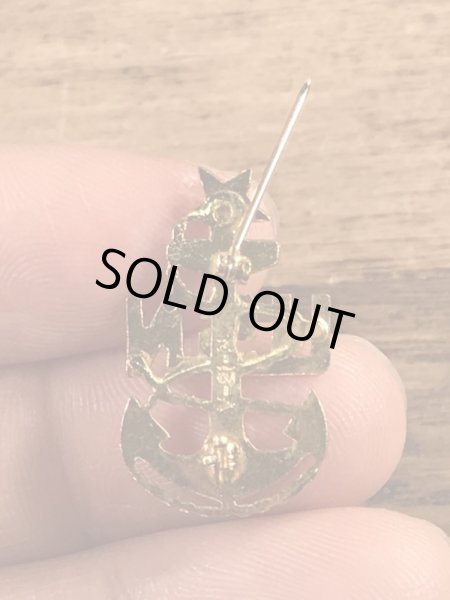 ミリタリーのUSネイビーのビンテージピンバッジ