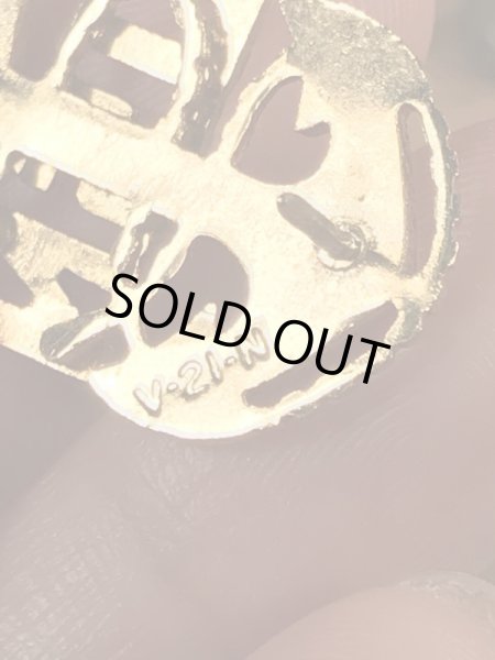 ミリタリー物のUSNのヴィンテージピンズ