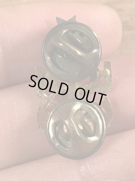 ミリタリー物のUSNのビンテージピンバッジ