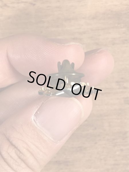 ミリタリー物のUSNのヴィンテージピンズ