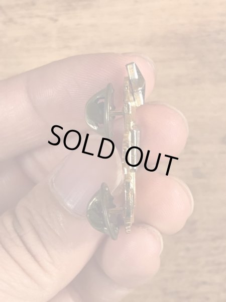 ミリタリー物のUSネイビーのビンテージピンバッチ