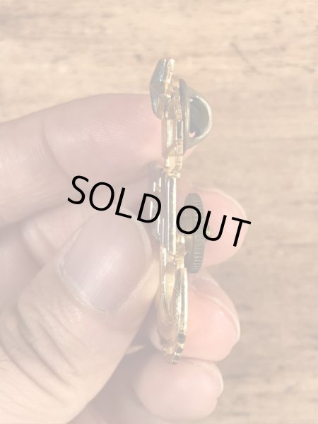 ミリタリー物のUSネイビーのビンテージピンバッジ