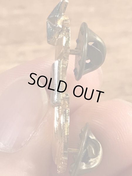 ミリタリー物のUSNのヴィンテージピンズ