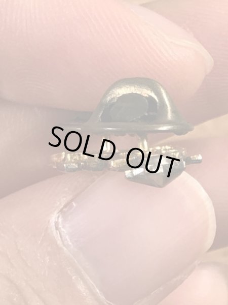 ミリタリー物のUSネイビーのヴィンテージピンズ