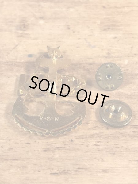 ミリタリー物のUSネイビーのビンテージピンバッジ