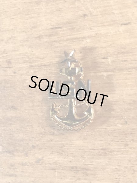 ミリタリーのUSNのヴィンテージピンバッチ