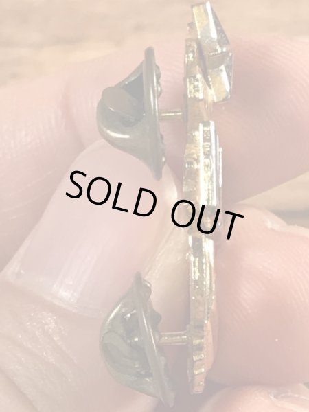 ミリタリー物のUSネイビーのビンテージピンバッチ