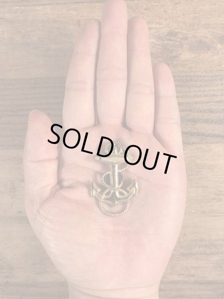 USNのアンカーのヴィンテージピンバッチ