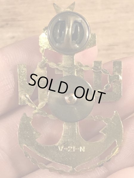 ミリタリー物のUSネイビーのビンテージピンバッジ