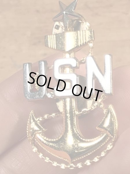 ミリタリー物のUSネイビーのビンテージピンバッジ